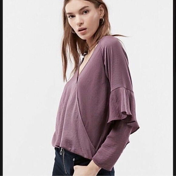 Express Ruffle Sleeved Surplice Blouse Size Small - Picture 1 of 8